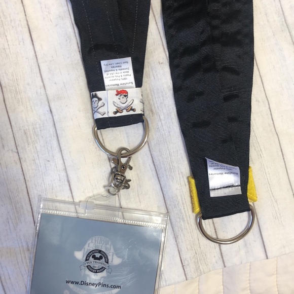 Disneyland pins. Holder bundle - Picture 5 of 6